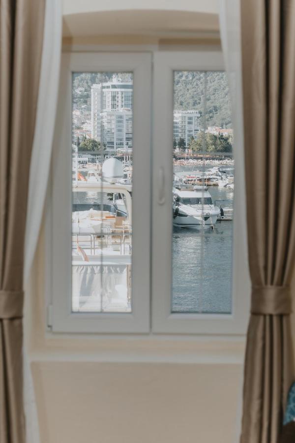 Regina Apartments Budva Luaran gambar