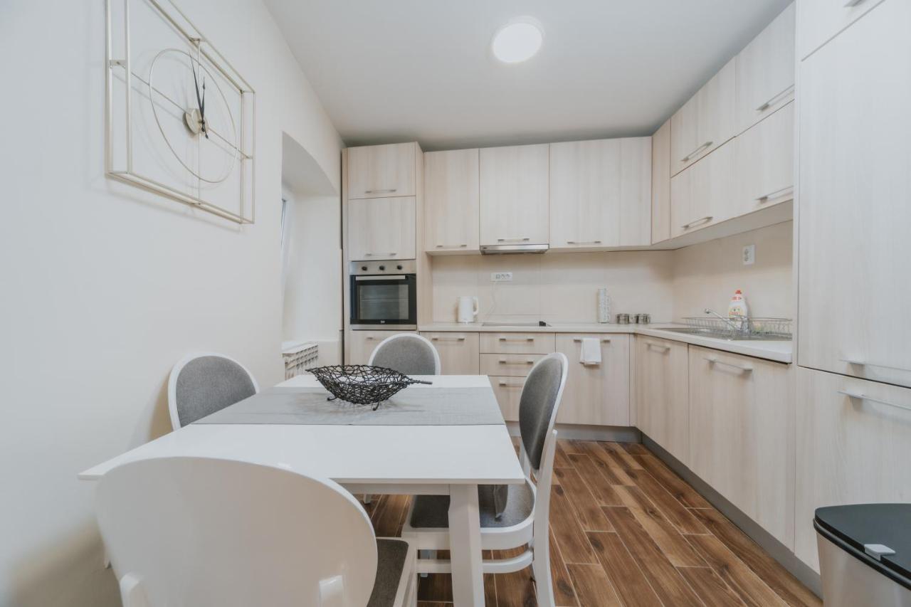 Regina Apartments Budva Luaran gambar